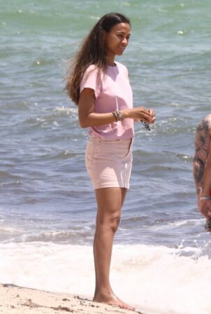 Zoe Saldana - Spotted in Miami Beach