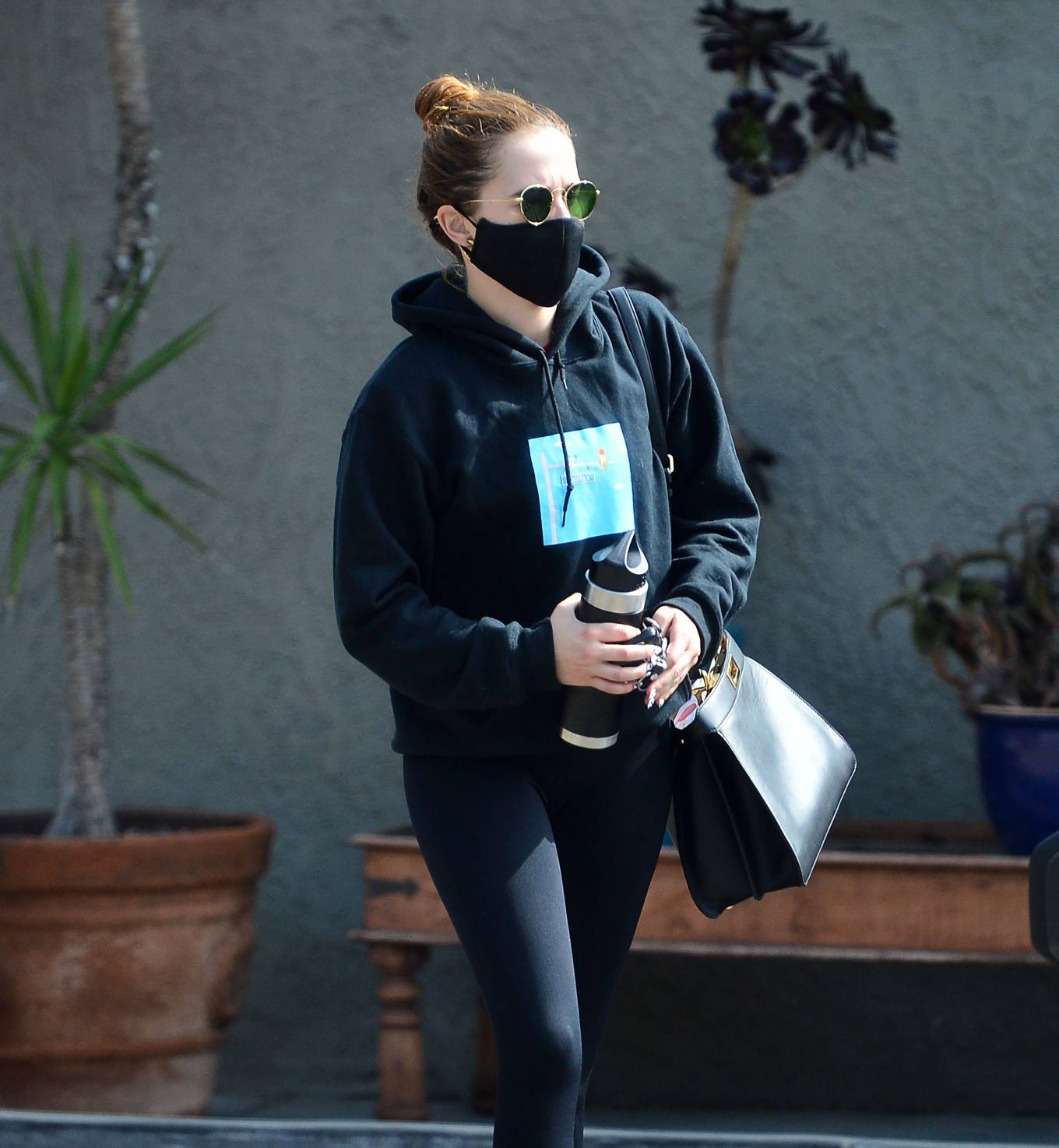 Zoey Deutch – Leaving the gym in Los Angeles