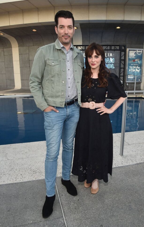 Zooey Deschanel - Opening Night Of Mike Birbiglia The Old Man And The Pool in L.A