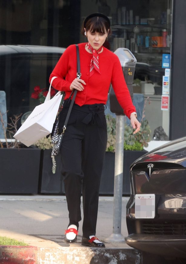 Zooey Deschanel - Shopping at Frame in the Pacific Palisades